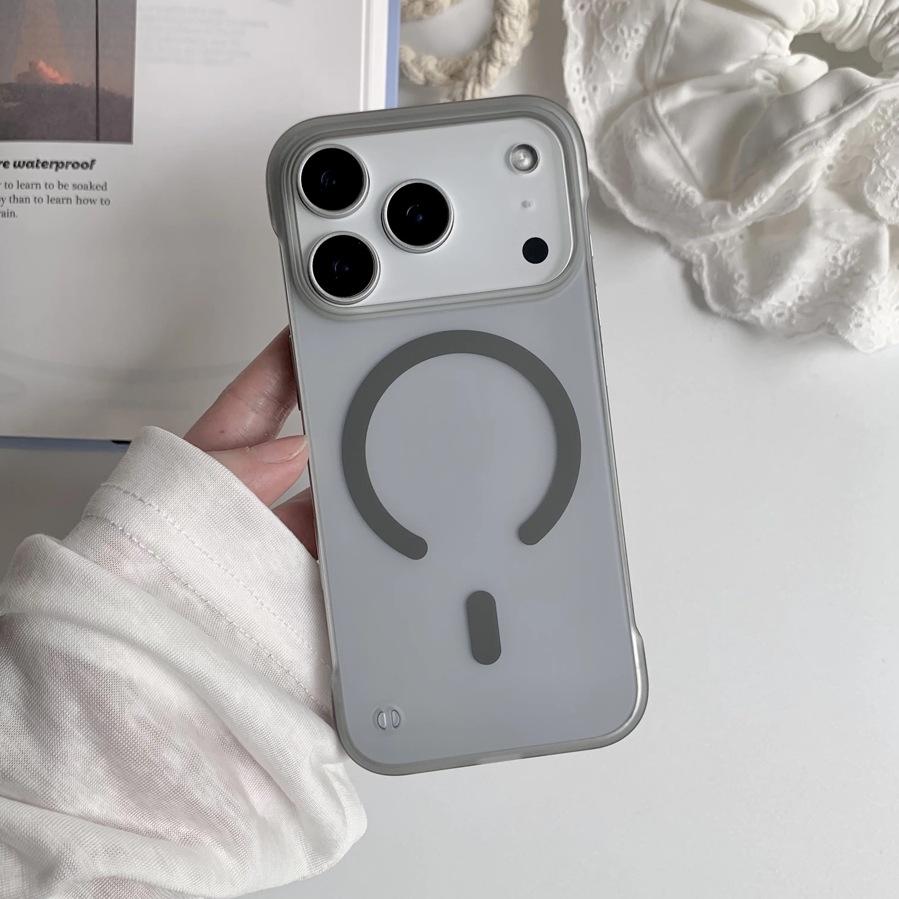 Ultra Thin Borderless MagSafe Phone Case For iPhon...