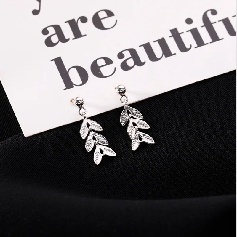 Рисунок 5 - Женские серьги-гвоздики из серебра 925 пробы