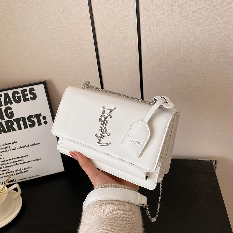 

Advanced Women's Bag 2024 New Fashionable French Chain Shoulder Bag Popular on the Internet, Crossbody Bag, Small Square Bag