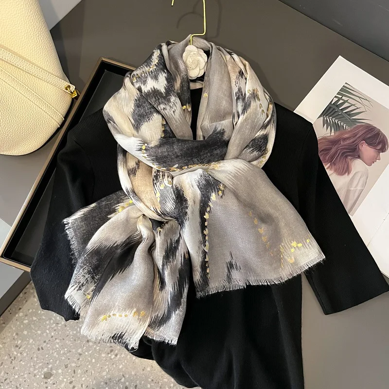 Ombre Tie Dye gewellten Bronzing Schal dünne atmungsaktive Viskose Schal Sommer lässig Sonnenschutz Reises chals Frauen muslimischen Hijab Sjaal – Detail 5