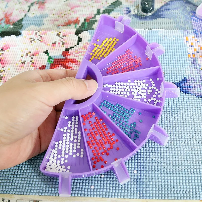 Description Picture 3 of itemMulti-function Diamond Painting Tray Holder DIY Diamond Embroidery Tool Storage Tray Drill Pen Organizer Storage Box DIY Craft