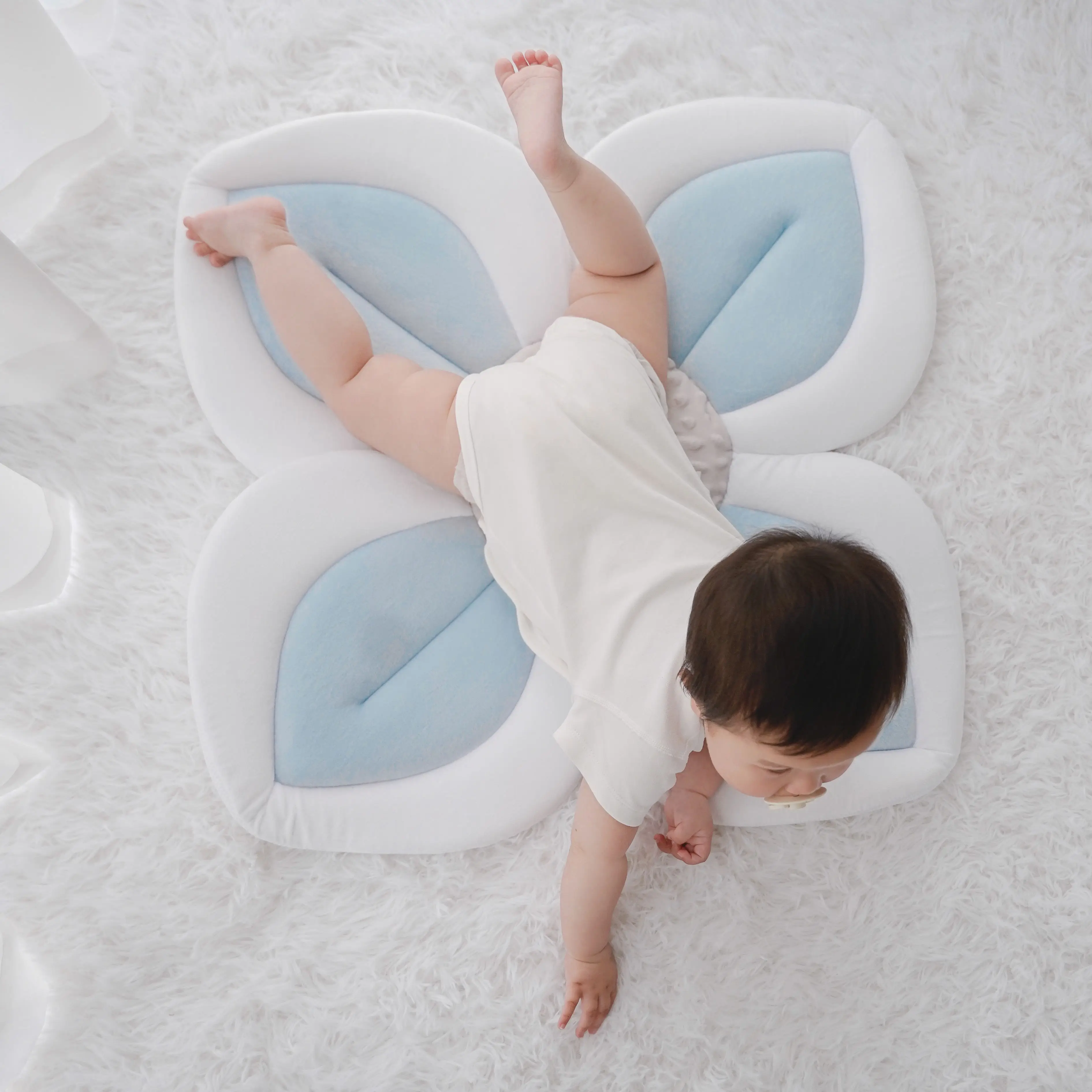 Baby bath mat can lie down fold newborn creative flower bath mat baby lotus safety cushion