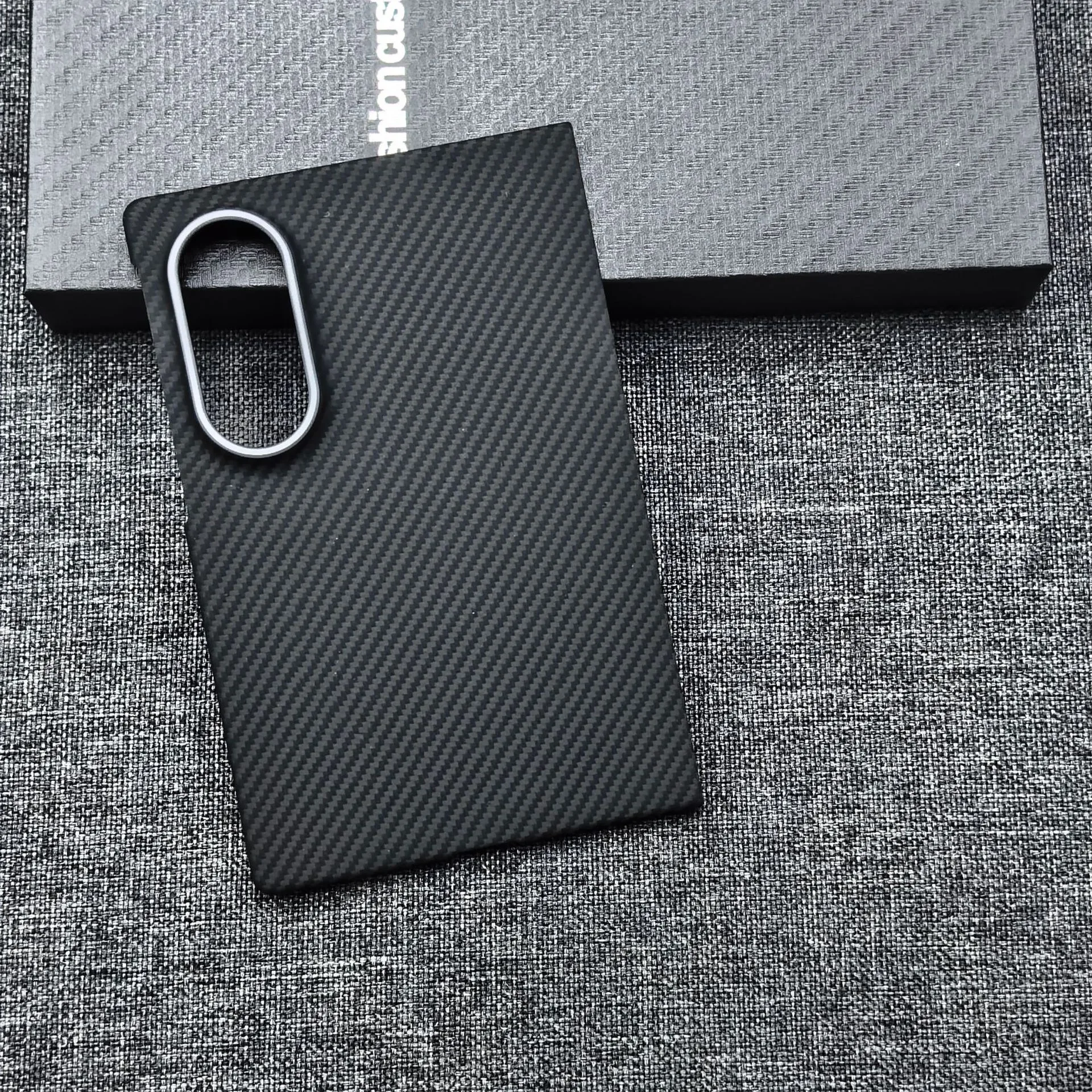 Wide Case with Carbon Fiber Texture and Magnetic Magsafe Compatibility