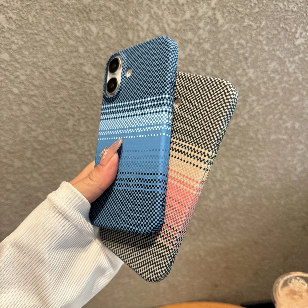 Luxury Carbon Fiber Pattern Retro Hard Case with Kevlar Line Texture