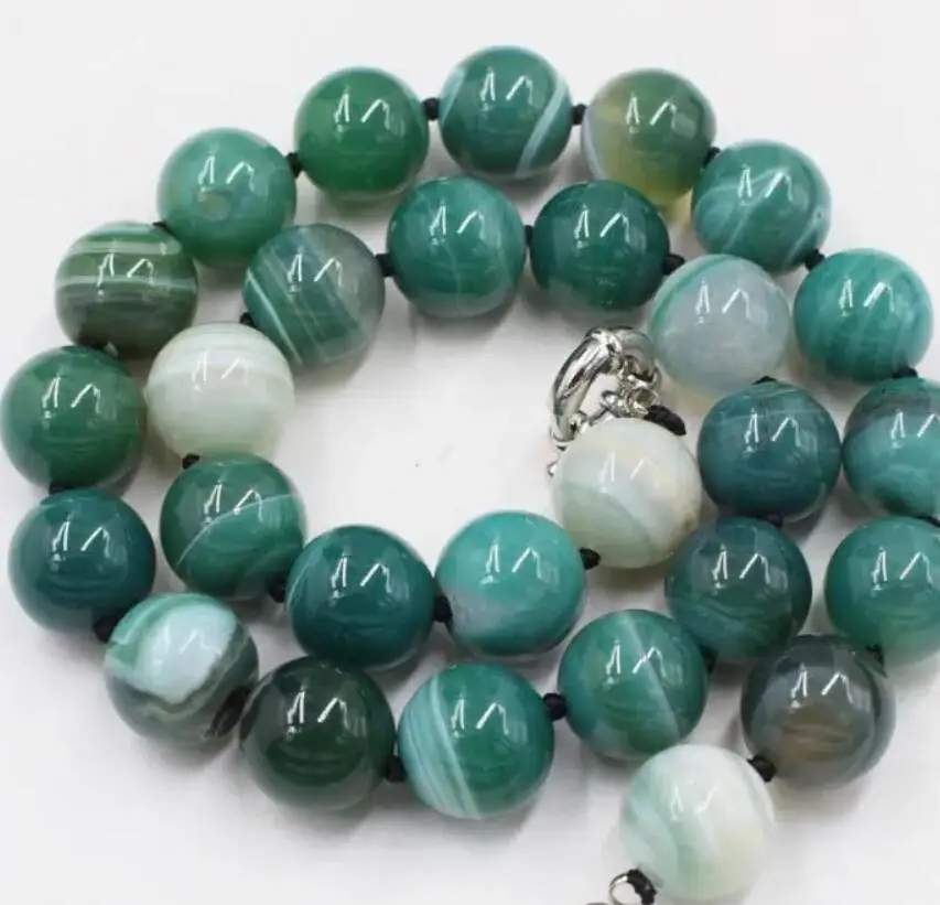 

NECKLACE green veins agate round 14mm necklace 18inch