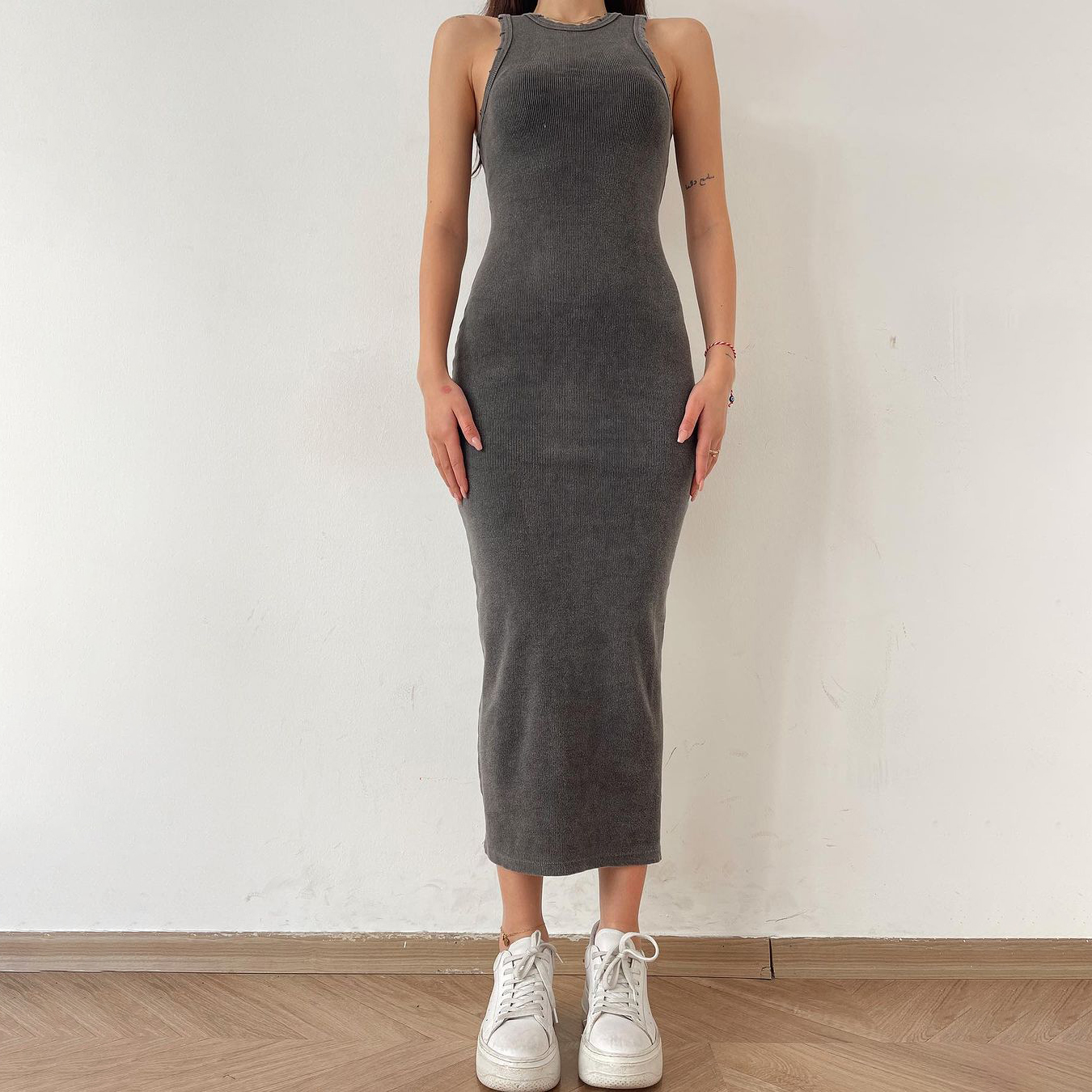  2024 New Solid Basic Vintage Sleeveless Ribbed Bodycon Women's Summer Knit Dress Casual Sexy Slim Hip-cover Midi Dress For Women 