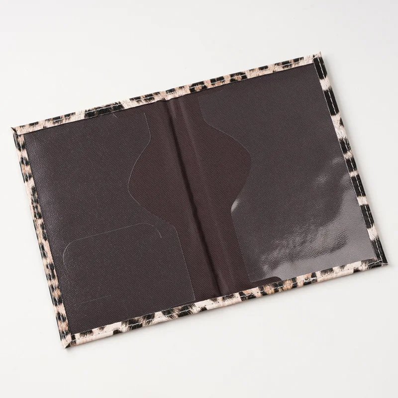 Custodia Protettiva per Passaporto con Stampa Leopardata, Portafoglio da Viaggio, Regalo, Porta Carte in Pelle PU, Borsa Portaoggetti Unisex - immagine 5