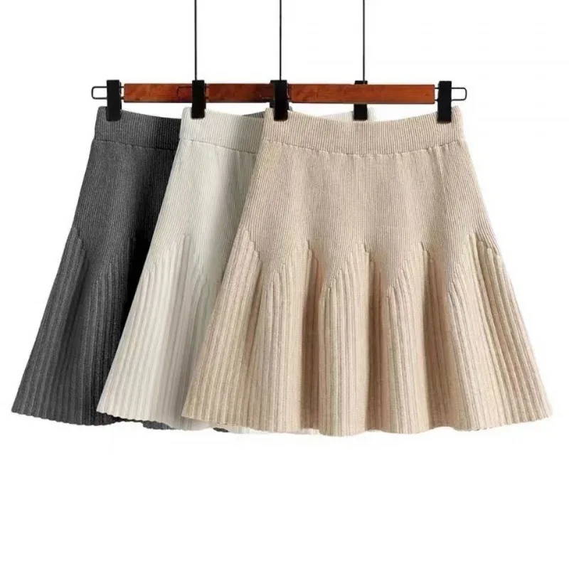 

2023 Autumn Winter Knitting Skirts Women Minimalist Pure Design Sweet Elegant Daily Retro Folds Korean Style Mini Skirt SR1366