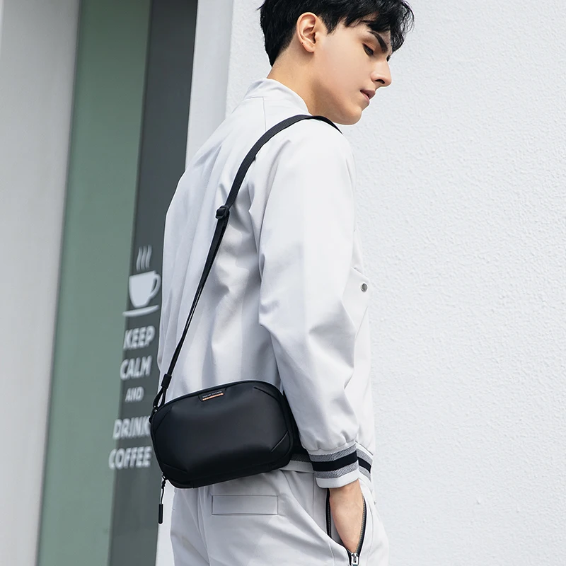 Mark Ryden MR403 Oxford Voyager Durable Water-Resistant Companion for Every Day Life - Image 3