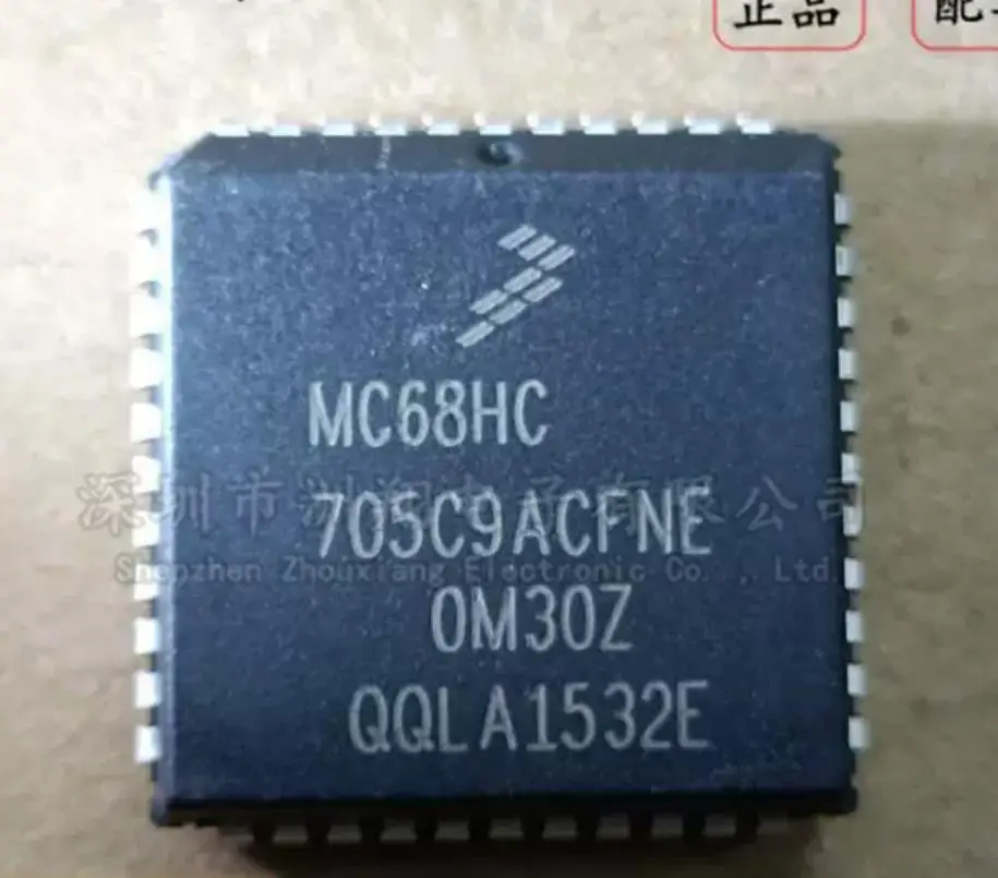 새로운 오리지널 MC68HC705C9ACFNE