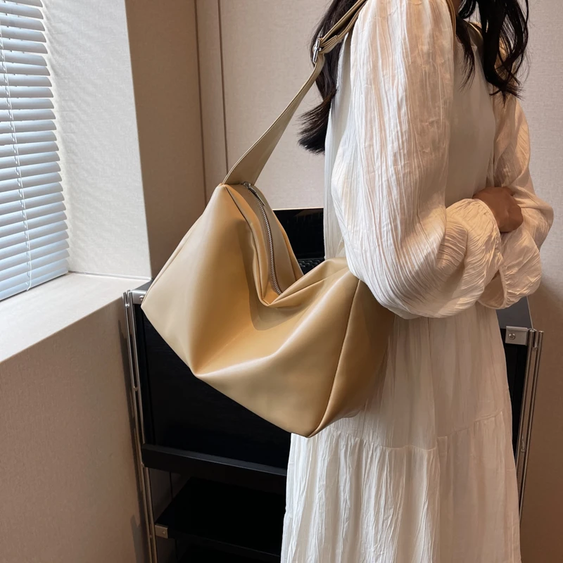 

Hot Selling Free Shipping PU Women's Shoulder Bag 2024 New Fashionable Versatile Crossbody Bag Practical Large Capacity Tote Bag