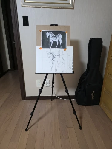 Quick-Fold Tripod Art Easel - Adjustable Drawing Stand