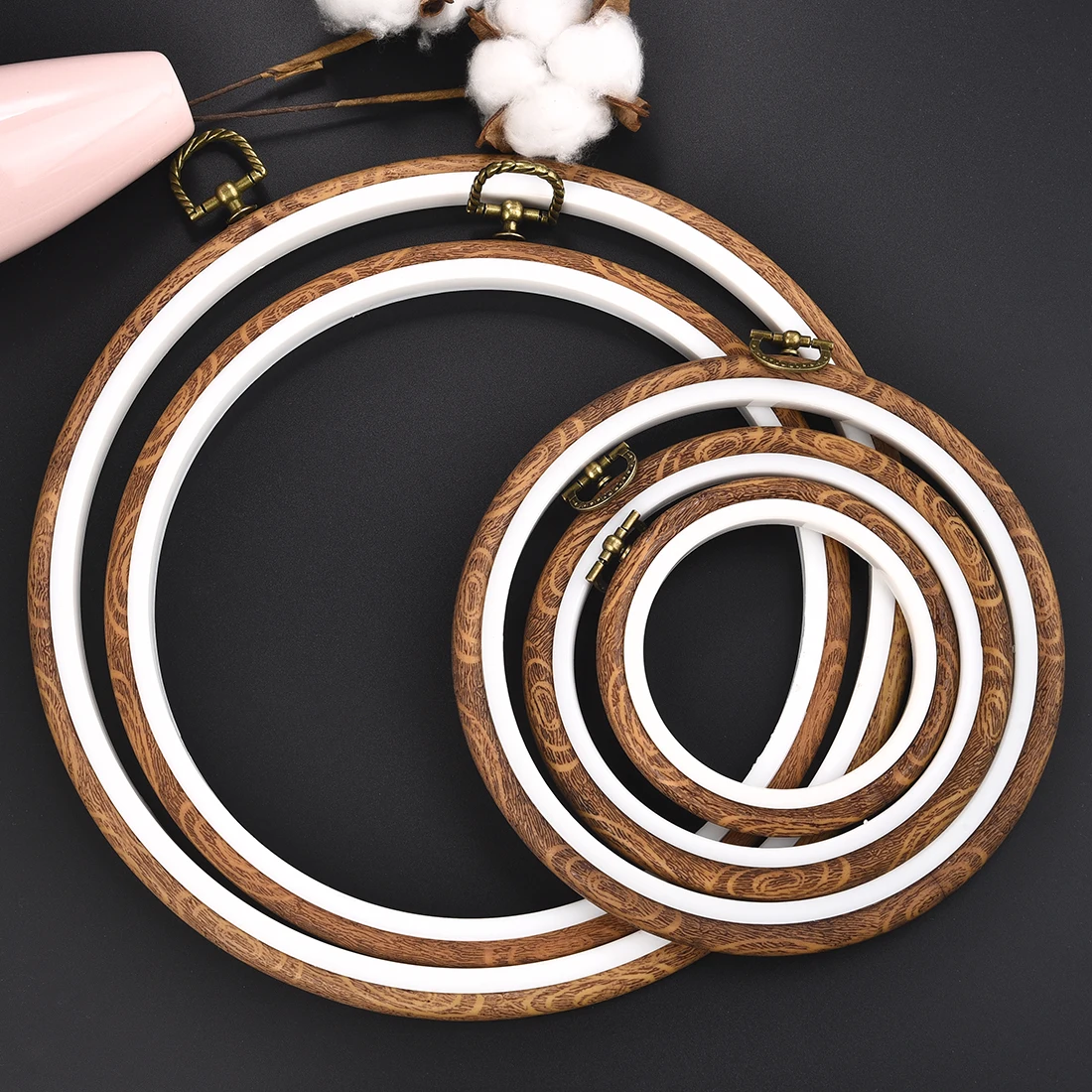 Description Picture 2 of itemSewing Tool Round Wooden Color Embroidery Hoops Frame Set Plastic Embroidery Hoop Rings For DIY Cross Stitch Needle Craft Tool
