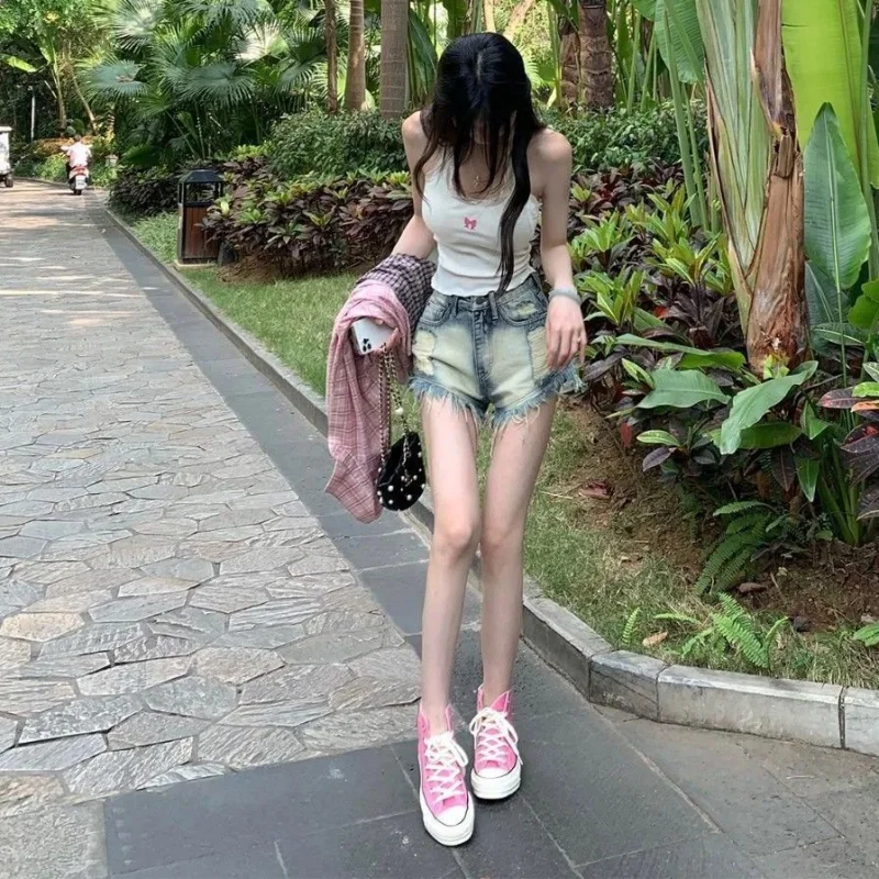 

New Fashion High Quality Hot Girl High Waist Edge Denim Shorts Women's Retro Design Sense of Slim A-line Wide-leg Jeans