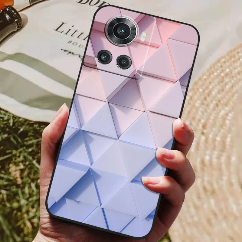 Black Silicone Soft Phone Cover with Lion and Wolf Design - Elegant Protective Case