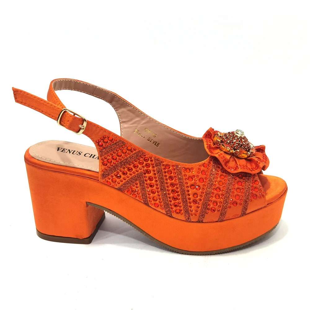 New Arrival Fashion Style Platform High Heels Handle Bag Anklet Design Medium Heel Ladies Shoes Suitable for Wedding Party