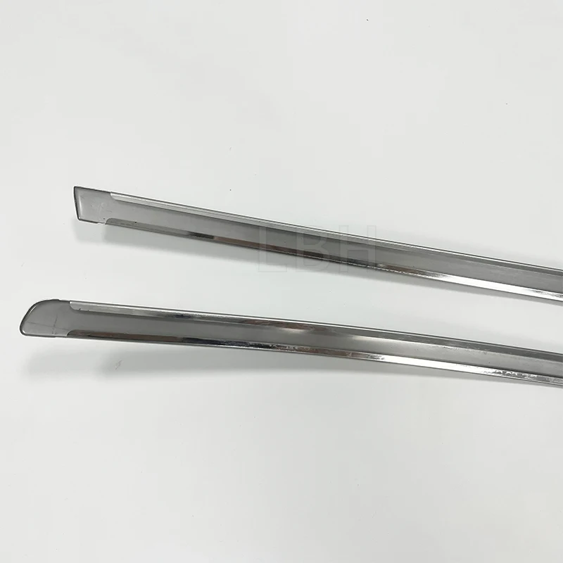 Bentley Flying Spur 2009-2012 Onderdelen - Rechter achterbumperstrip