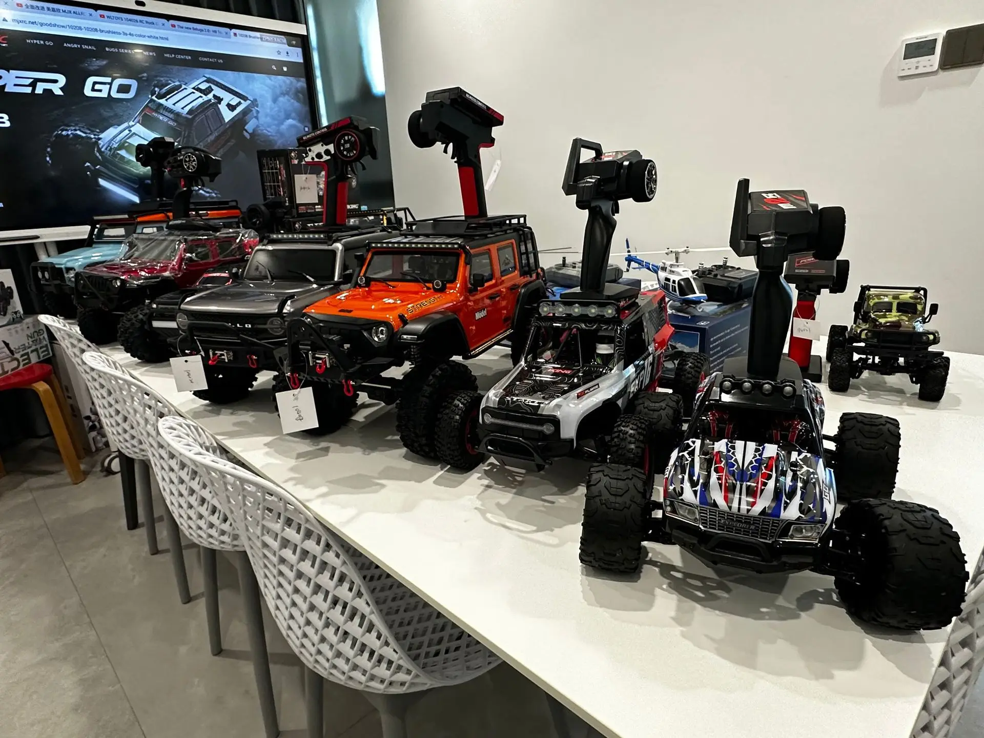 Rc Climbing Car Rtr Vehicle 2.4g Full Proportional Rock Crawler 1/10 Hb Remote Control R1011 Car R1014 4wd Off-Road Truck Toys 6