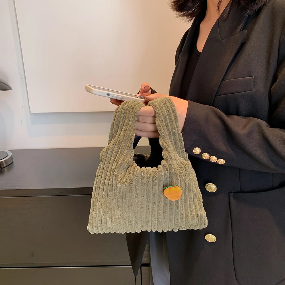 Women Lovely Fluffy Mini Clutch bag Knotted Design Wrist Bag Carrot Badge  2022 Fashion Trend Girls Female Handbag Tote Bag Purse