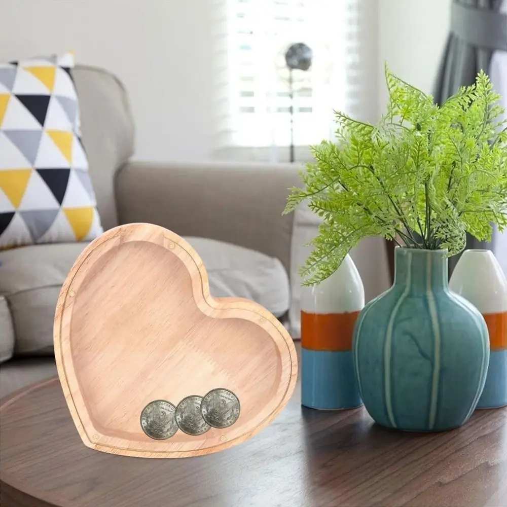 Salvadanaio in legno a forma di cuore con finestra trasparente_voghion.com