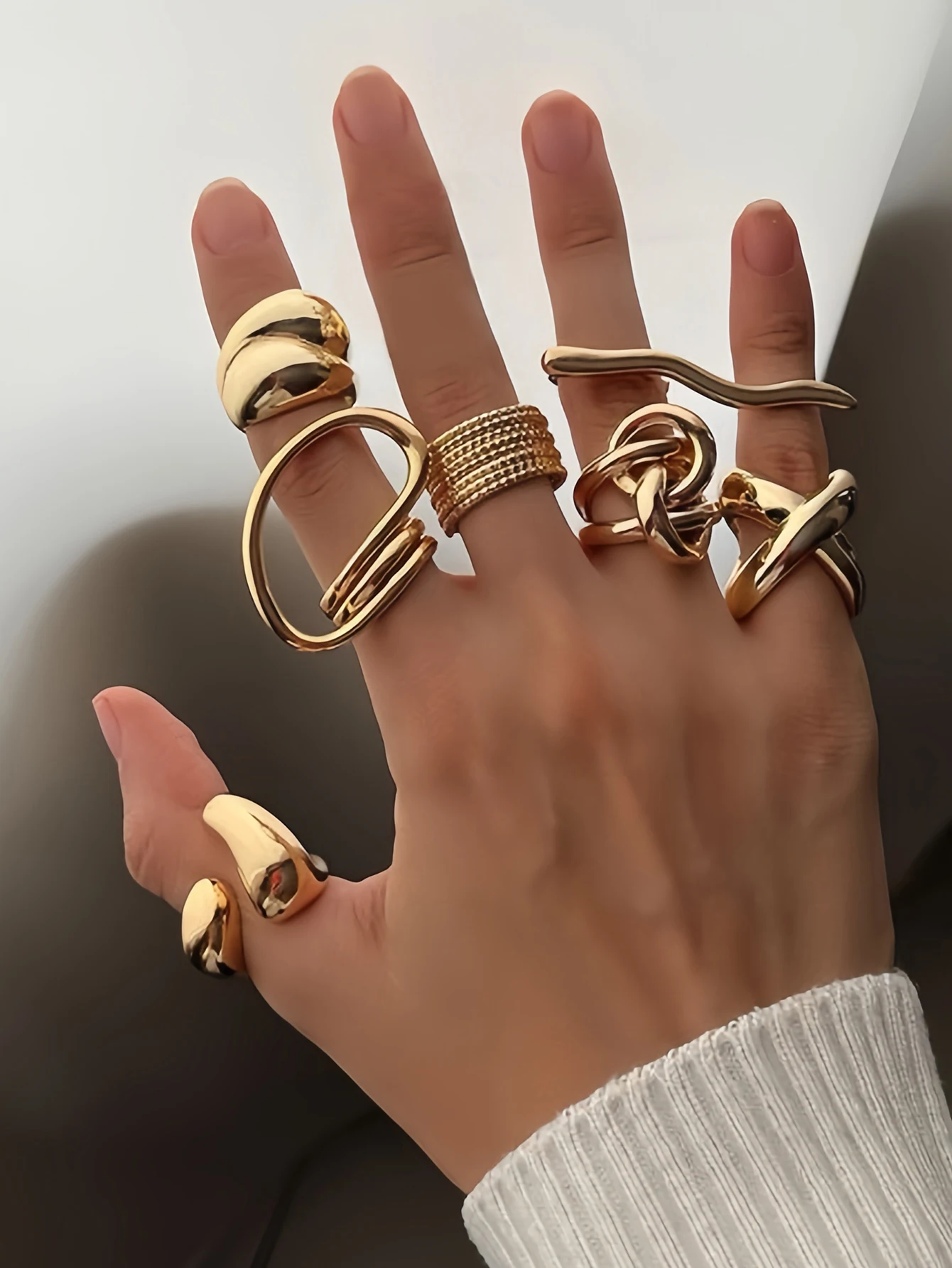 Chunky Minimalist Ring Set Fashion Accessory for Women