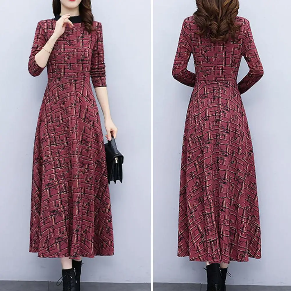 

Round Neck Dress Cozy Printed A-line Maxi Dress with Pockets for Autumn Winter Women Long Sleeve Warm Mother Dress with Loose