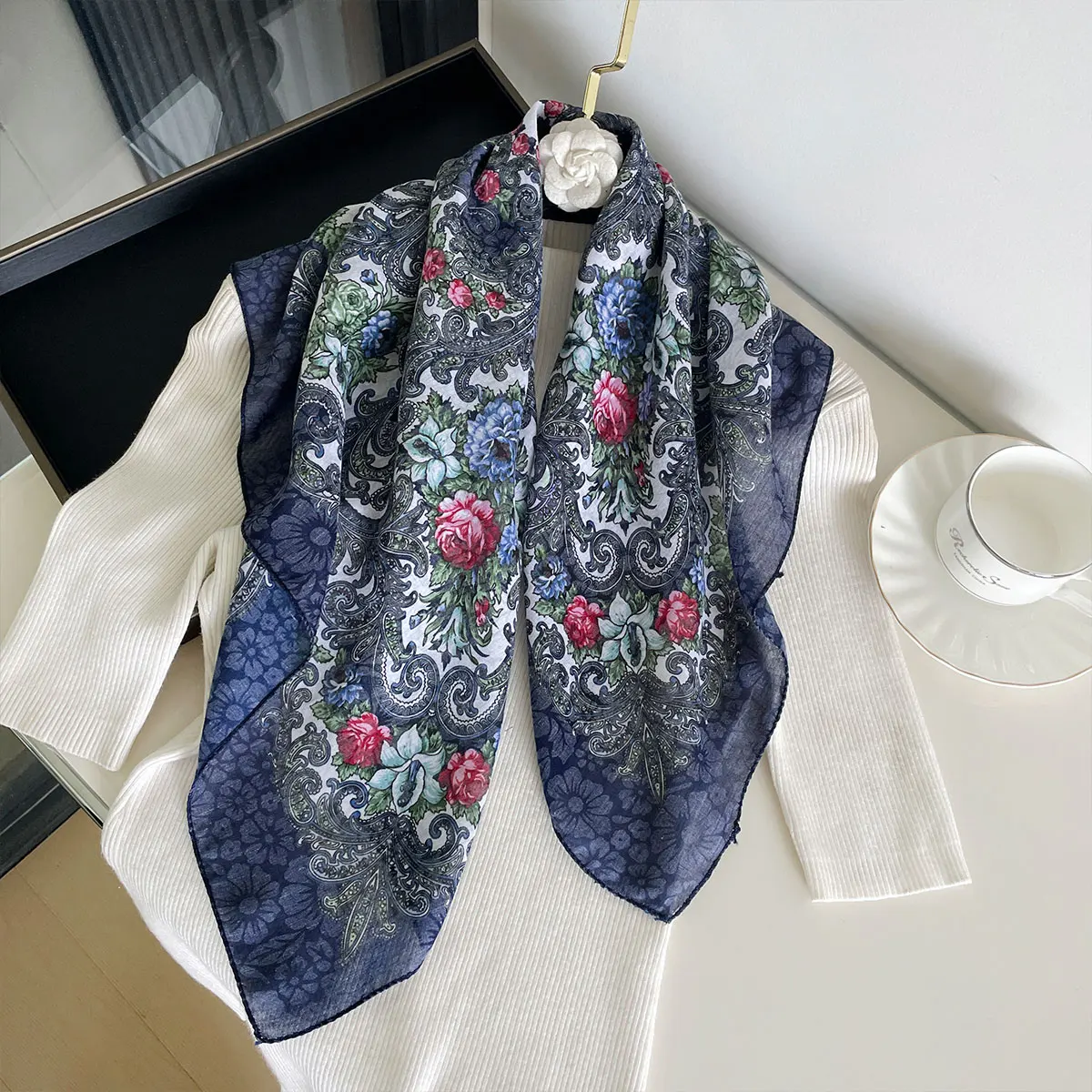 2025 Luxury Cotton Texture Print Female Neck Scarf Square Hair Scarves Foulard Head Band Shawls Wraps Neckerchief Bandana Women