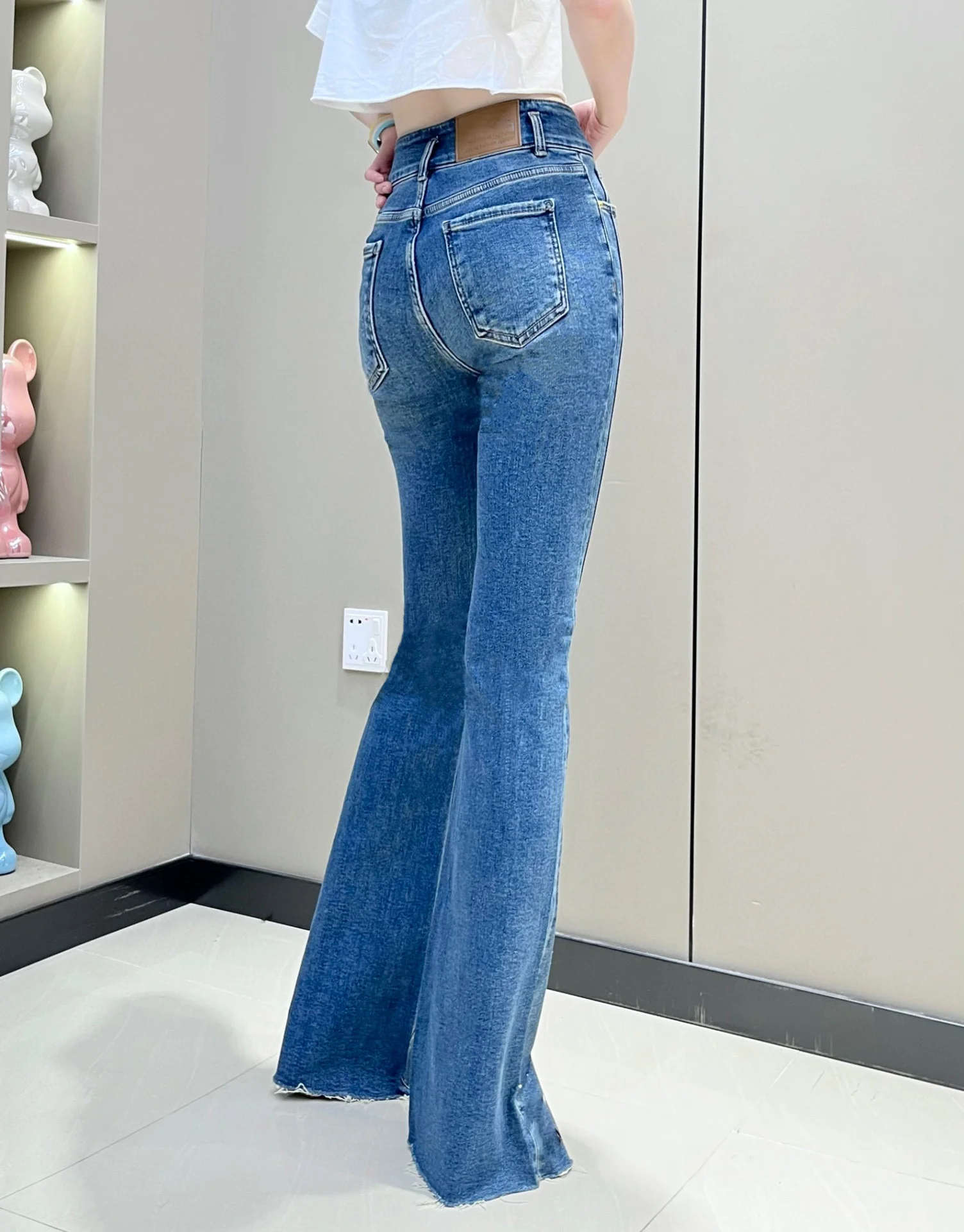 

2023 Fleece flared jeans