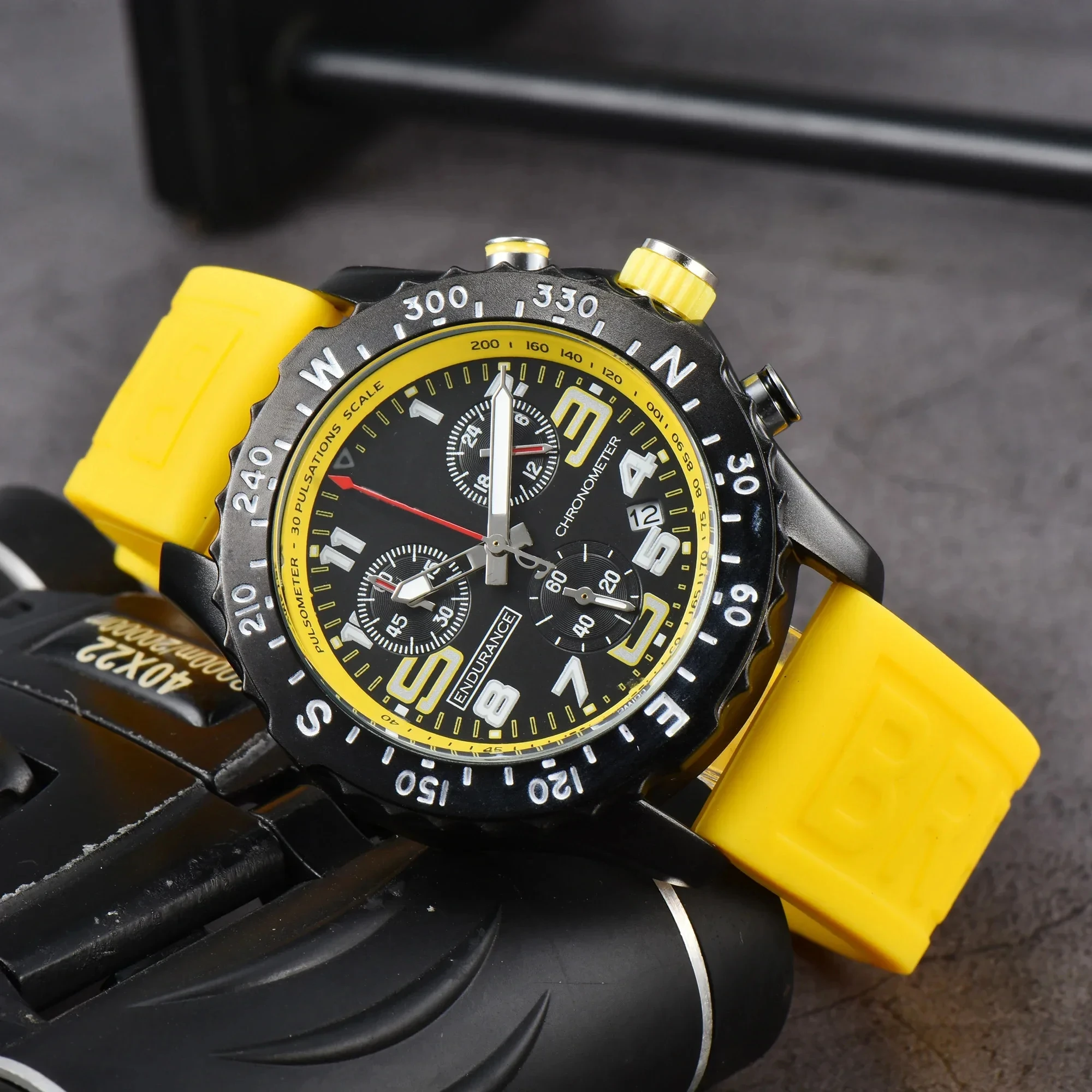 Hot Selling Fahsion Luxury Quartz Watches For Men Automatic Date Rubber Strap Sport Design Good Quality Colorful AAA Male Clocks