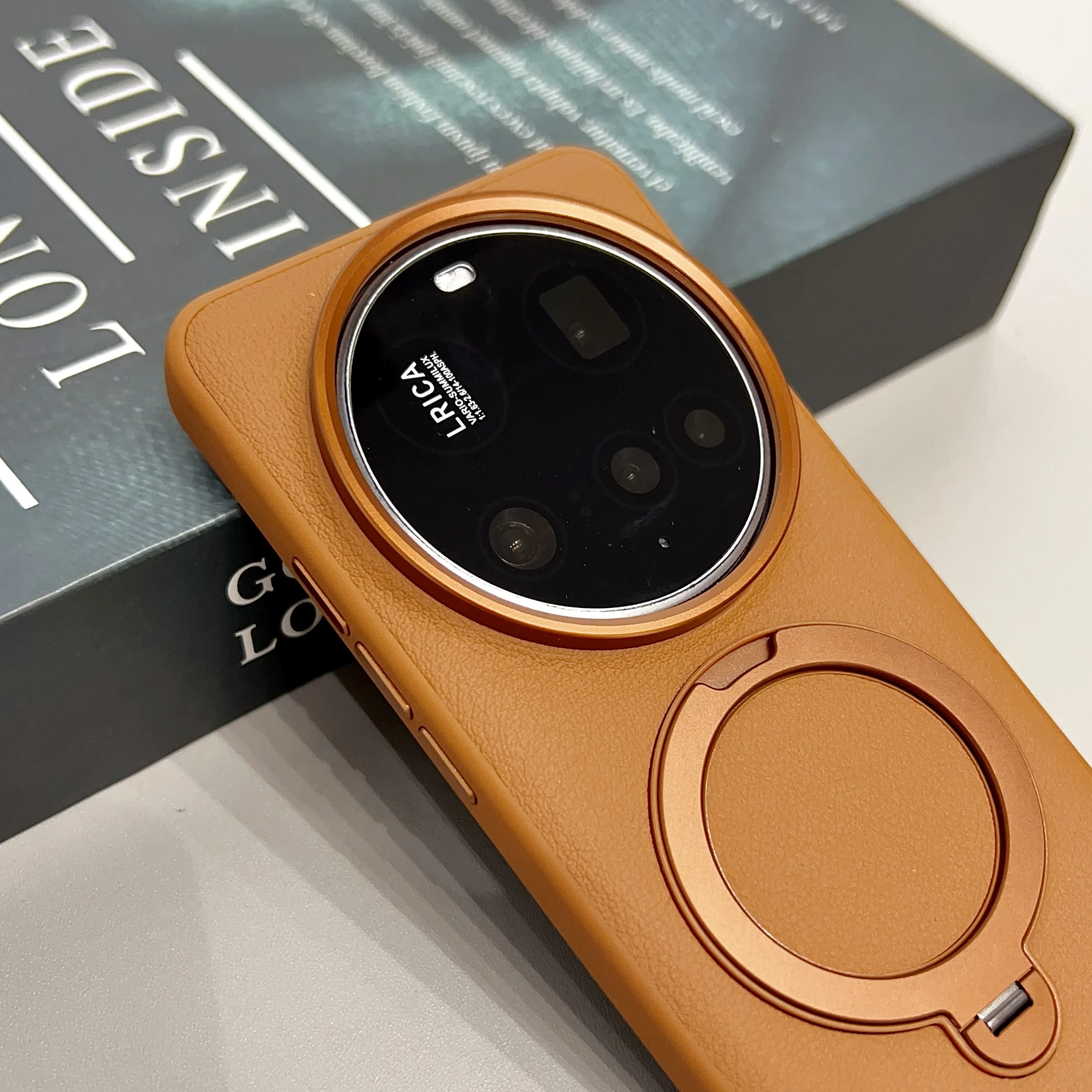 جراب هاتف Xiaomi 15 Ultra 14 مصنوع من الجلد البني...