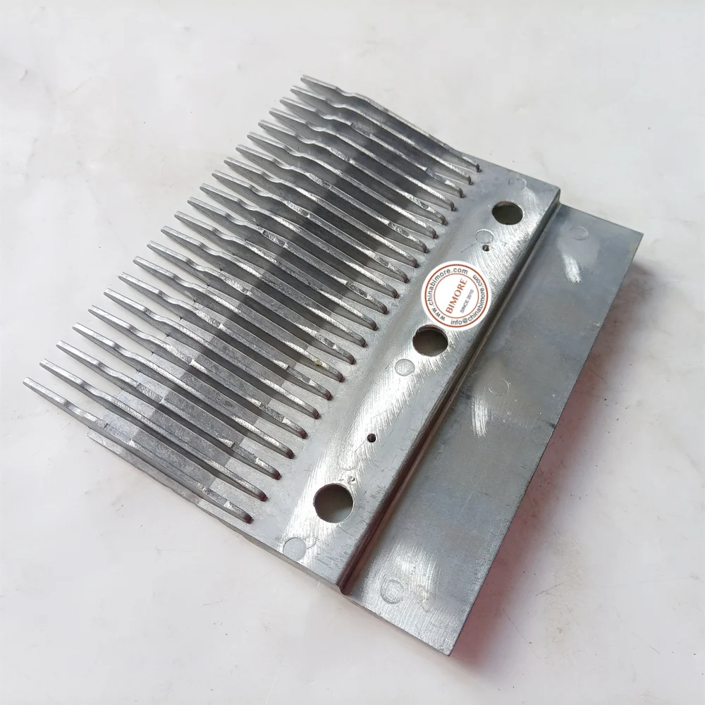 DEE1718890 Escalator Sidewalk Parts Comb Plate Combplate AL 22T L 201.5mm