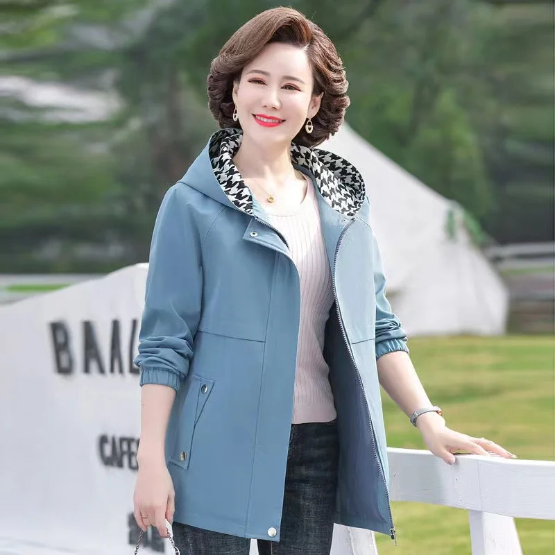 

New Middle-aged Elderly Women Jacket Spring Hooded Zipper Overcoat Autumn Coats Outerwear Mother Clothes Female Windbreakers 5XL