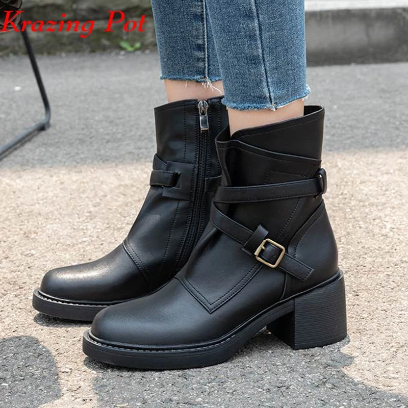 

Krazing Pot Cow Leather Round Toe Thick High Heels Winter Warm Fashion Boots Metal Buckle Fashion Office Lady Ins Ankle Boots