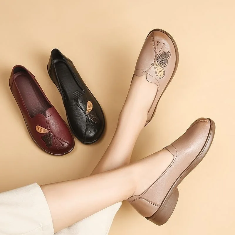 New Butterfly Moccasins Women's Soft Faux Leather Shoes 42 Ladies Slip On Walking Shoes Mom Loafers Woman Comfortable Flat
