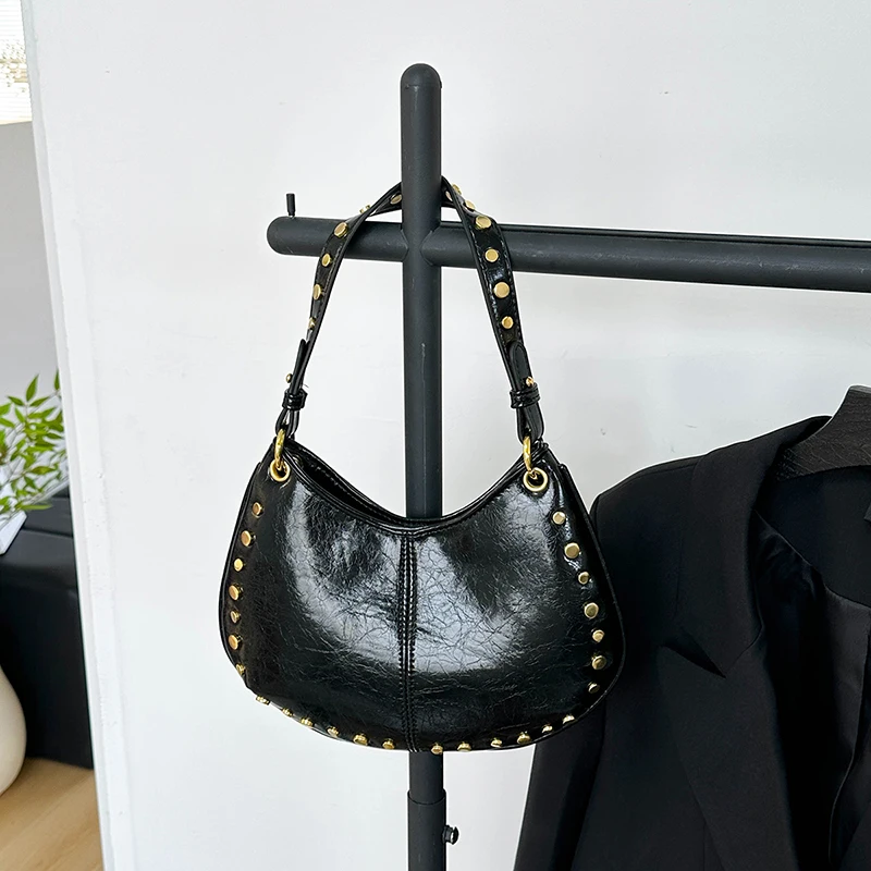 PU Leather Rivet Underarm Bag with Chain Vintage Shoulder Bag Casual Rivet Handbag Shopping Date Travel Crossbody Bag