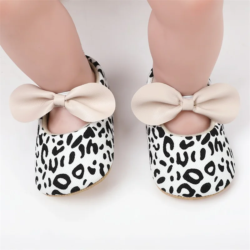 

0-18M Baby Girls Mary Jane Flats Non-Slip Bowknot Princess Dress Shoes Leopard Crib Shoes for Infants Casual First Waling Shoes