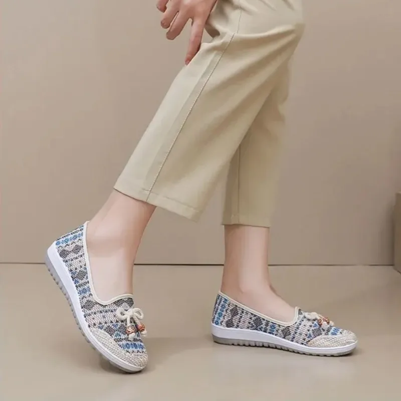 Women's Cloth Shoes New Lazy Footwear Casual Breathable Mom Shoes Shallow Mouth Ethnic Style Ladies Flats Zapatos