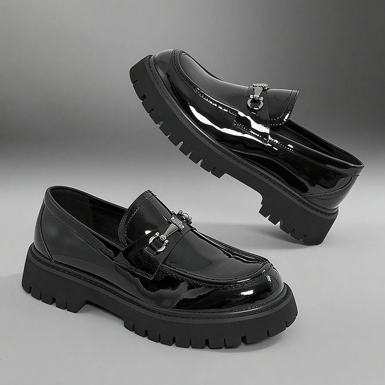 أوروبا موضة سميكة وحيد الرجال بيني المتسكعون الانزلاق على فستان الأعمال أحذية شهم لامعة مشبك حفلة رسمية حذاء أسود