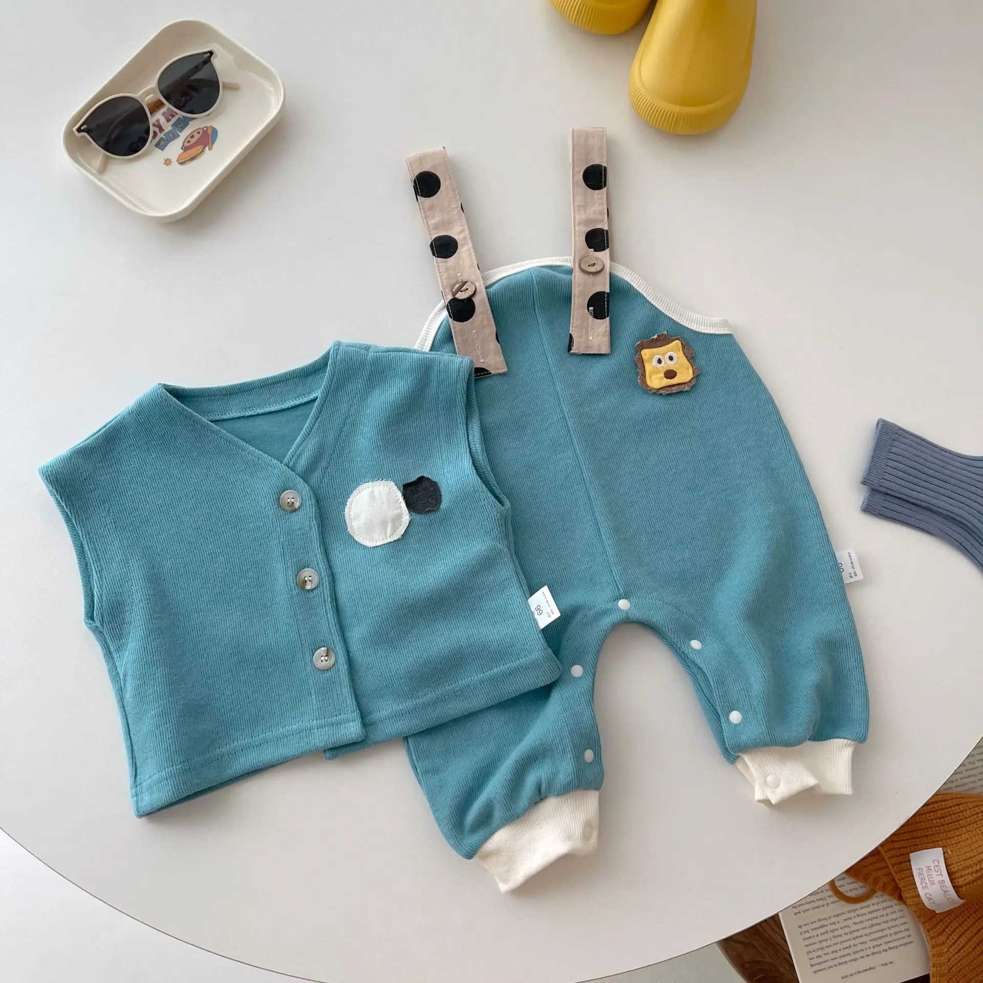 

Autumn Newborn Baby Clothing Sets Toddler Sleeveless Vest Cardigan Infant Boys Cartoon Lion Overalls Cotton Girls Strap Jumpsuit
