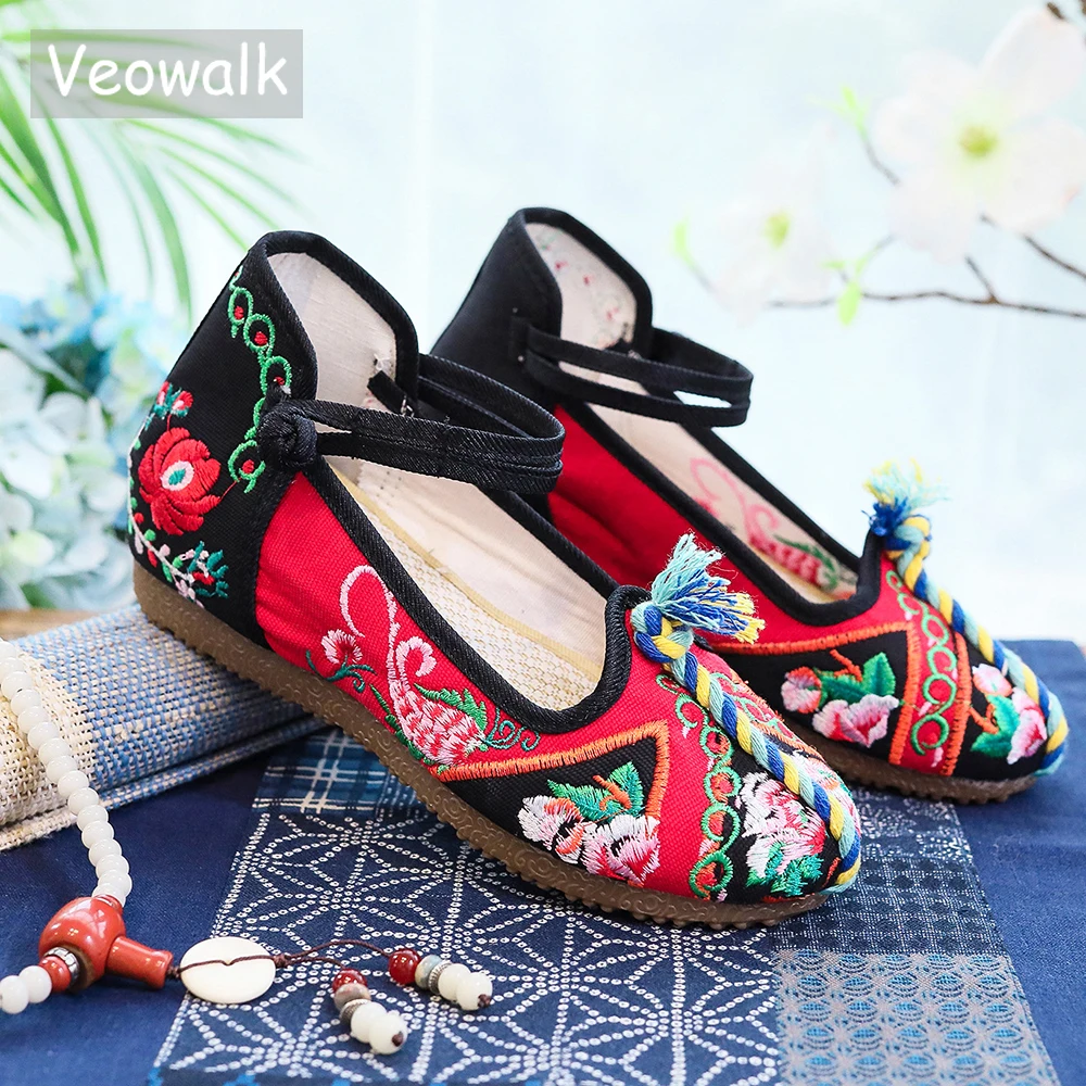 Veowalk Handmade Vintage Flower Embroidered Casual Pumps Women's