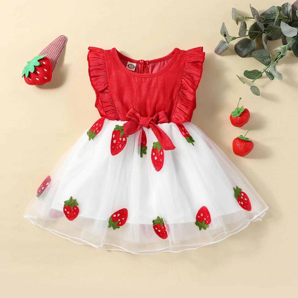 Sommerliches Doppellagiges Netzkleid für Babymädchen mit Rotem Erdbeer-Print, Niedliches Erfrischendes Freizeitkleid für Kleine Mädchen