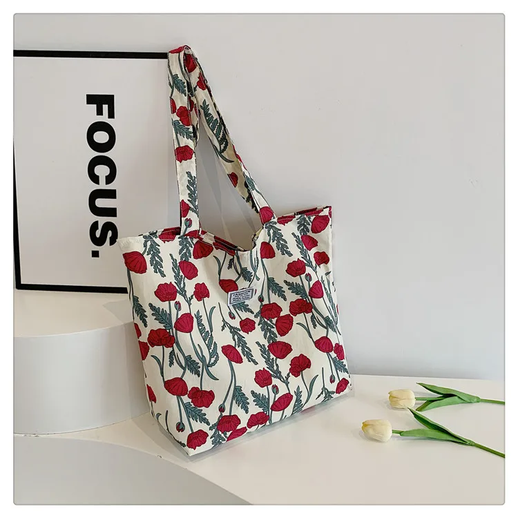 thumbnail image 1 of Bolso de hombro de mujer con diseño floral de moda, de algodón, versátil, para uso diario, de gran capacidad, para llevar hasta la axila, 1 of 5