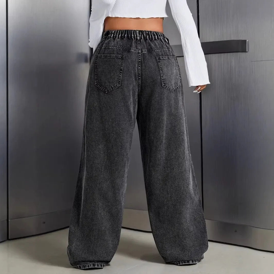 Jeans pour femmes grandes tailles, taille haute, coupe large, en denim noir déchiré, jambe droite ample, avec ourlet élastique