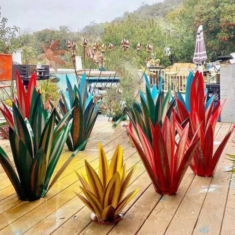 Rustic Metal Agave Sculpture 2