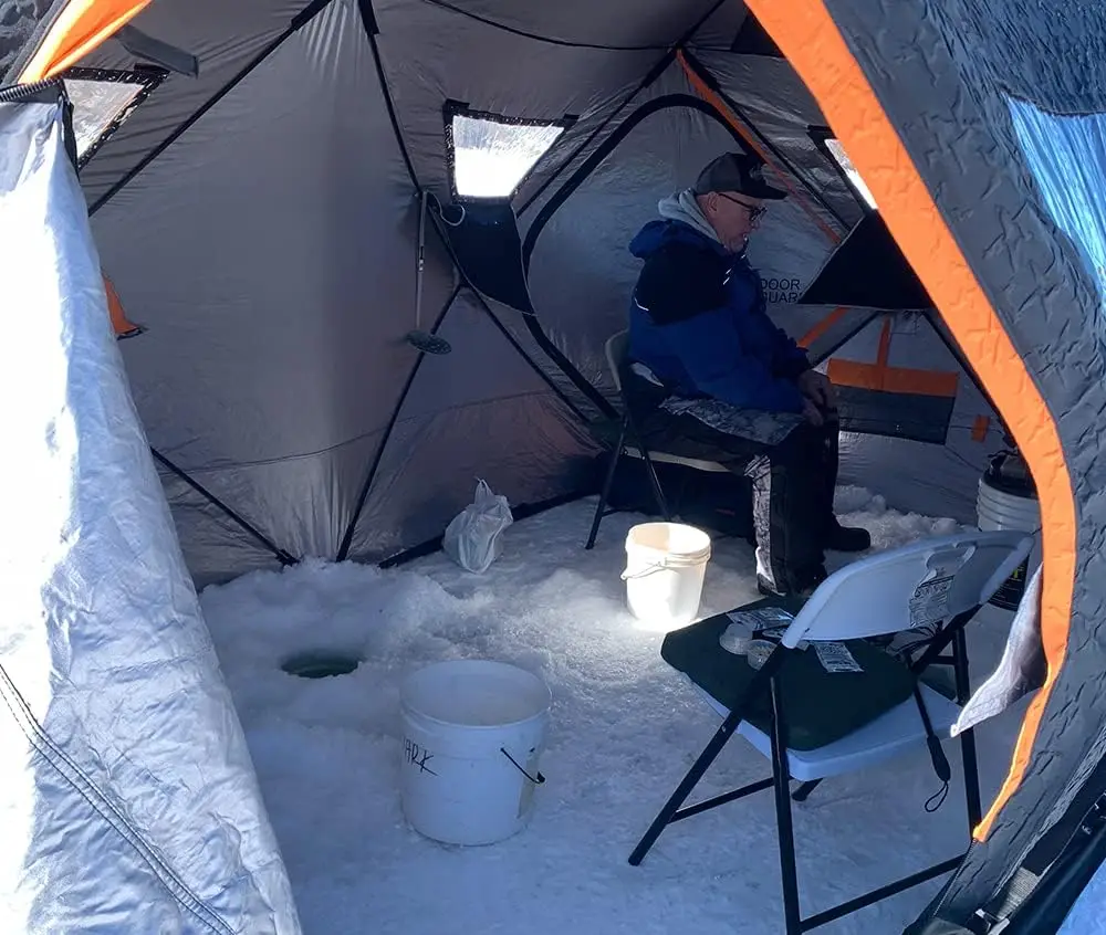 Portable 4-8 Person Insulated Ice Fishing Shelter