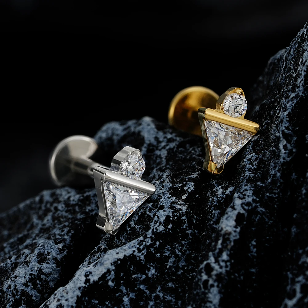 Right Grand ASTM F136 Titanium 16G Triangle CZ Monroe Labret