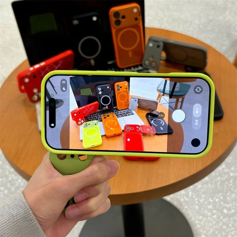 Luxury Magnetic Metal Camera Bracket with Stand Holder