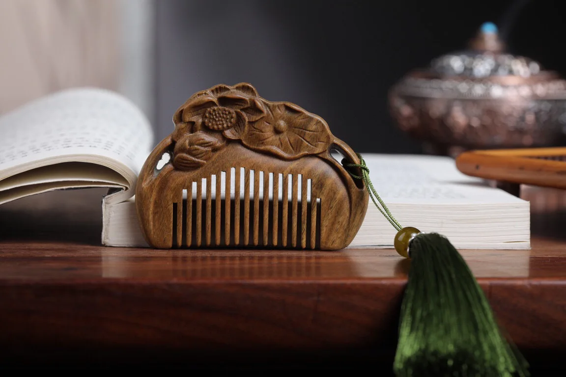 Exquisite Carved Wooden Comb Handmade Hair Brush Anti-static Massage Sandalwood Comb Wedding Birthday Gift Hair Styling Tool