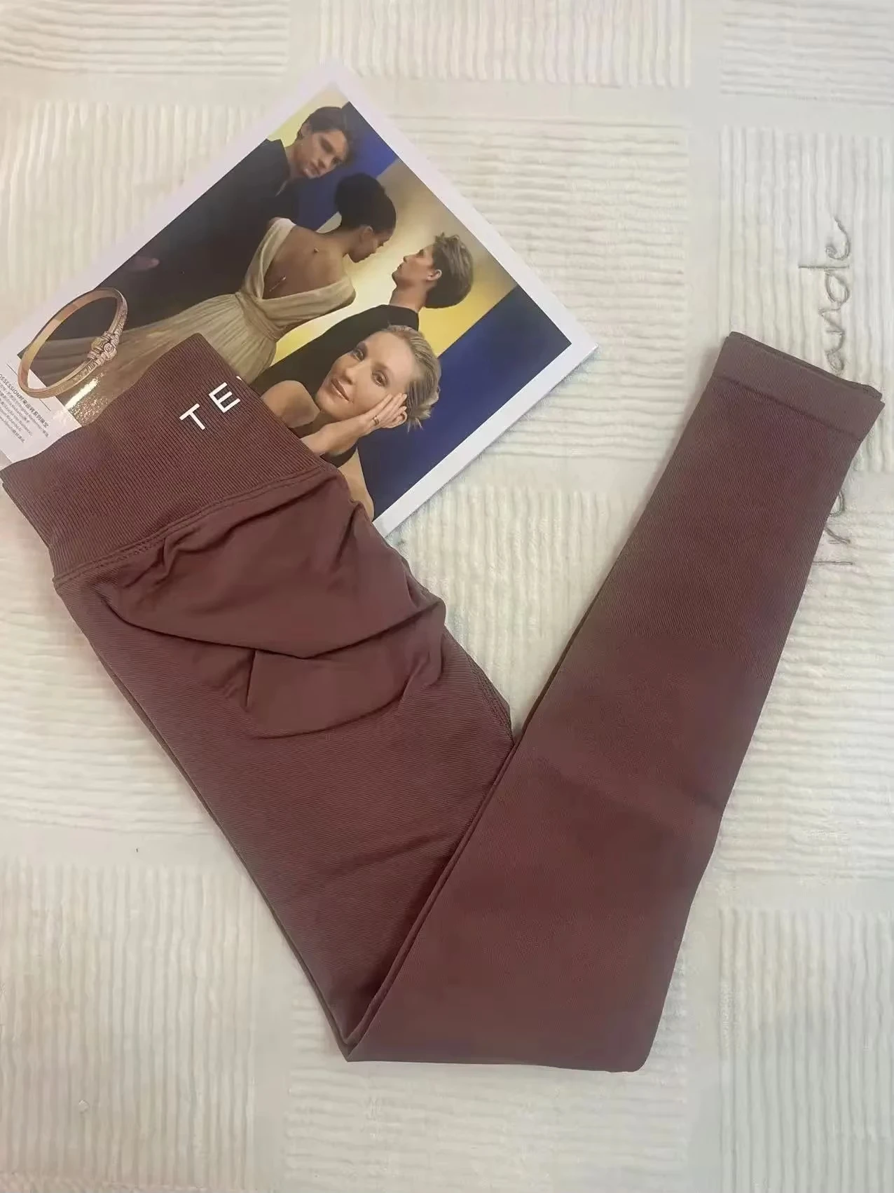 2025 العلامة التجارية الشهيرة طماق المرأة سلس اليو...