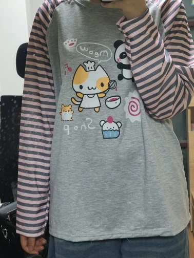 Cat Cafe Sweatshirt - Harajuku Aesthetic photo review
